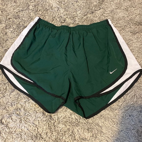 Nike Dri-Fit Green Shorts - Picture 1 of 3
